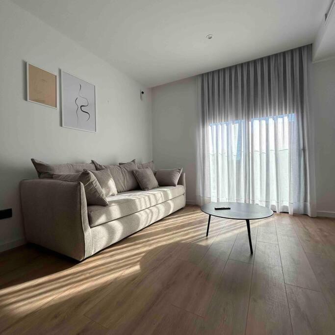 Estrenalo A Minutos De Bcn Apartment Sant Feliu de Llobregat Ngoại thất bức ảnh